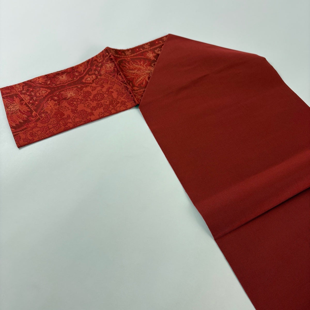 美品】 名古屋帯 優品 八寸名古屋帯 松葉仕立て 華文 花唐草 茜色 正絹