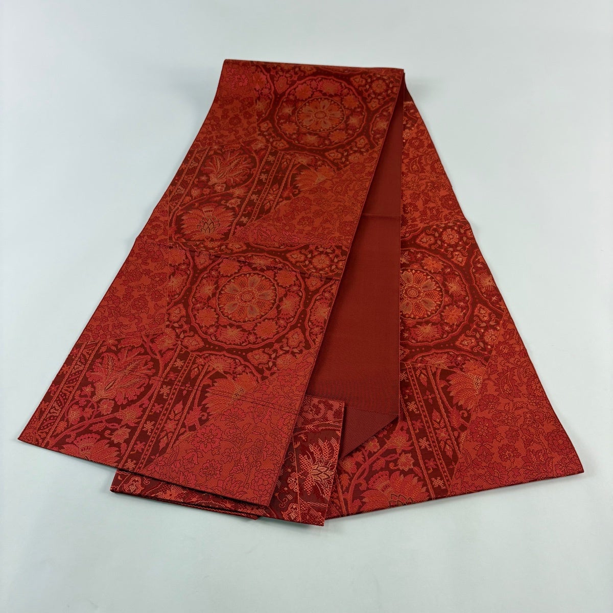 美品】 名古屋帯 優品 八寸名古屋帯 松葉仕立て 華文 花唐草 茜色 正絹