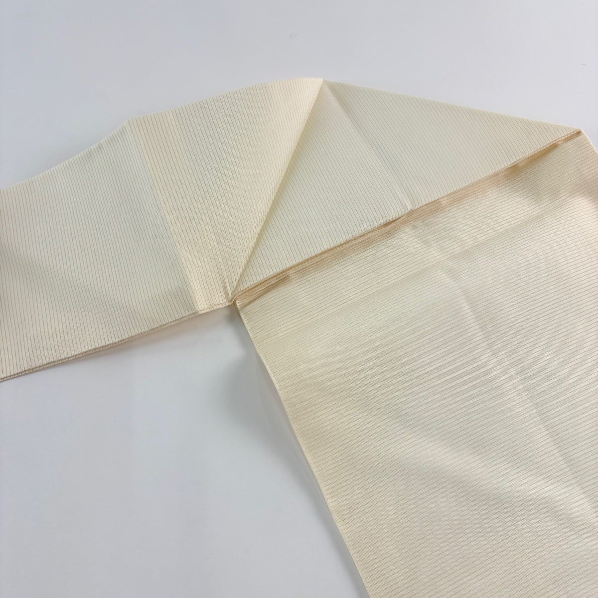 絹 名古屋帯 六通　シルバー箔　正装用にも　夏帯 草花柄ベージュ 銀糸刺繍 名古屋帯 優品 夏帯 絽 扇 草花 銀糸 箔 ベージュ 正絹｜中古・古着