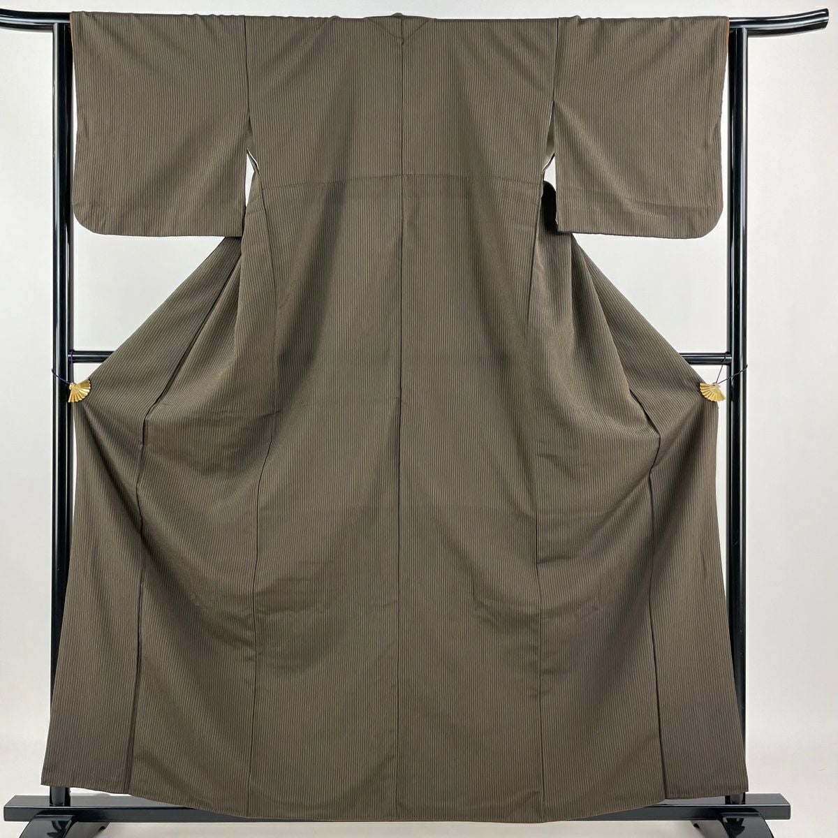 美品】 お召 身丈160.5cm 裄丈67cm M 薄物 本塩沢 やまだ織 証紙 縦縞 