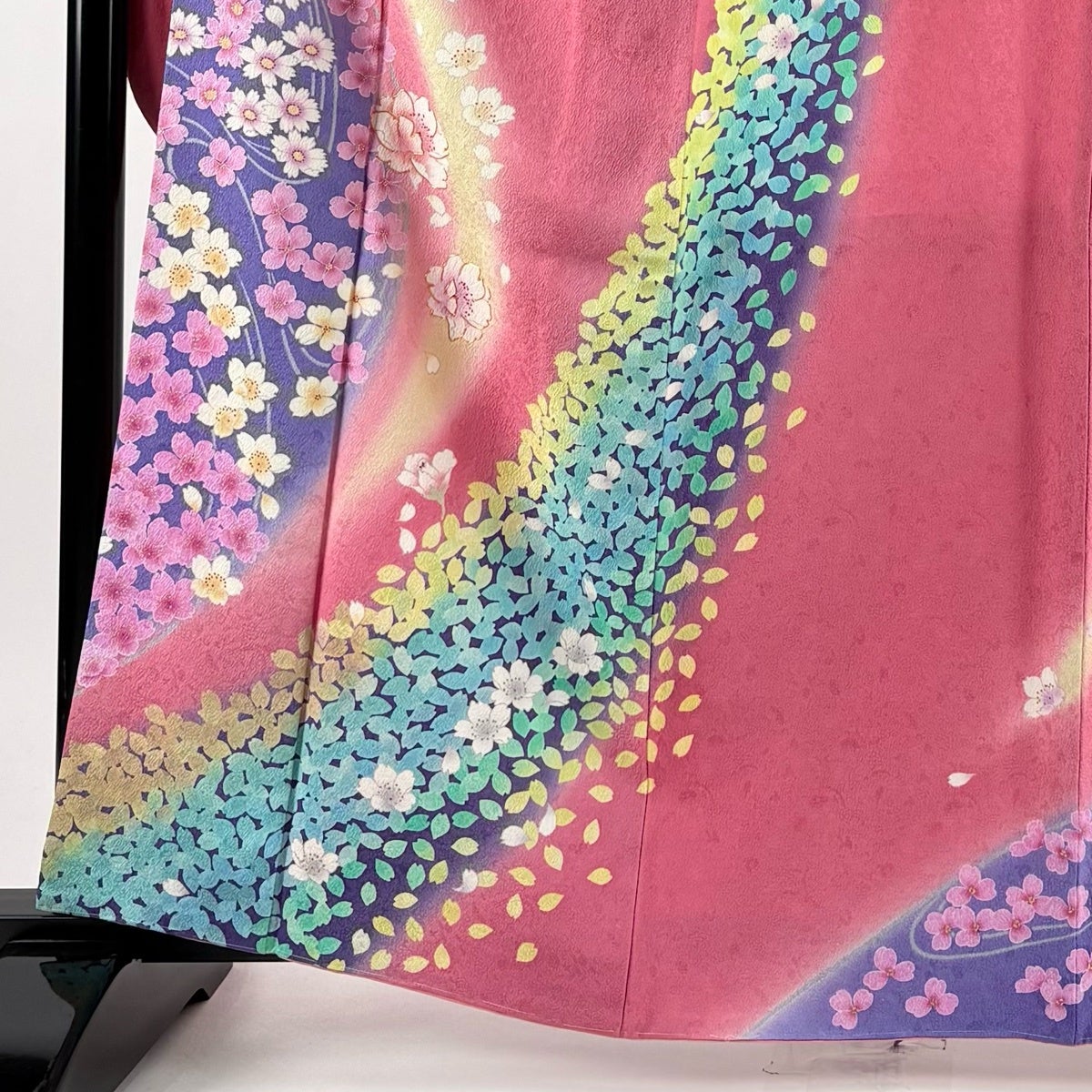 振袖 身丈163.5cm 裄丈67.5cm L 袷 桜 花びら 金糸 ぼかし ピンク 正絹