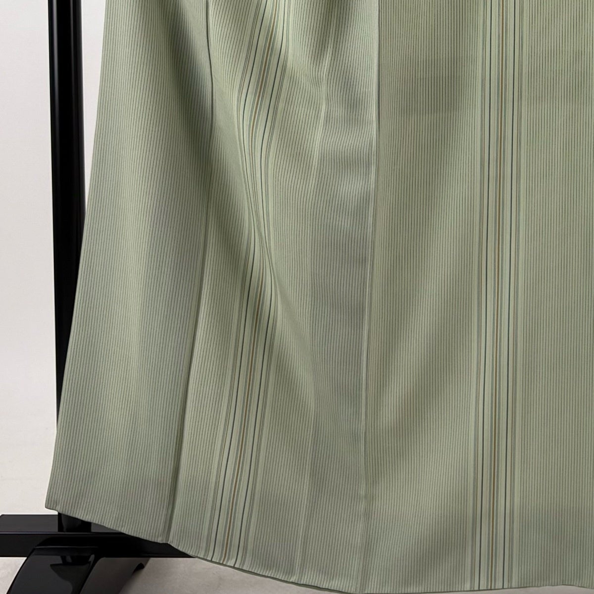 美品】 小紋 身丈161cm 裄丈65cm M 袷 縞 薄緑 正絹 優品｜中古・古着