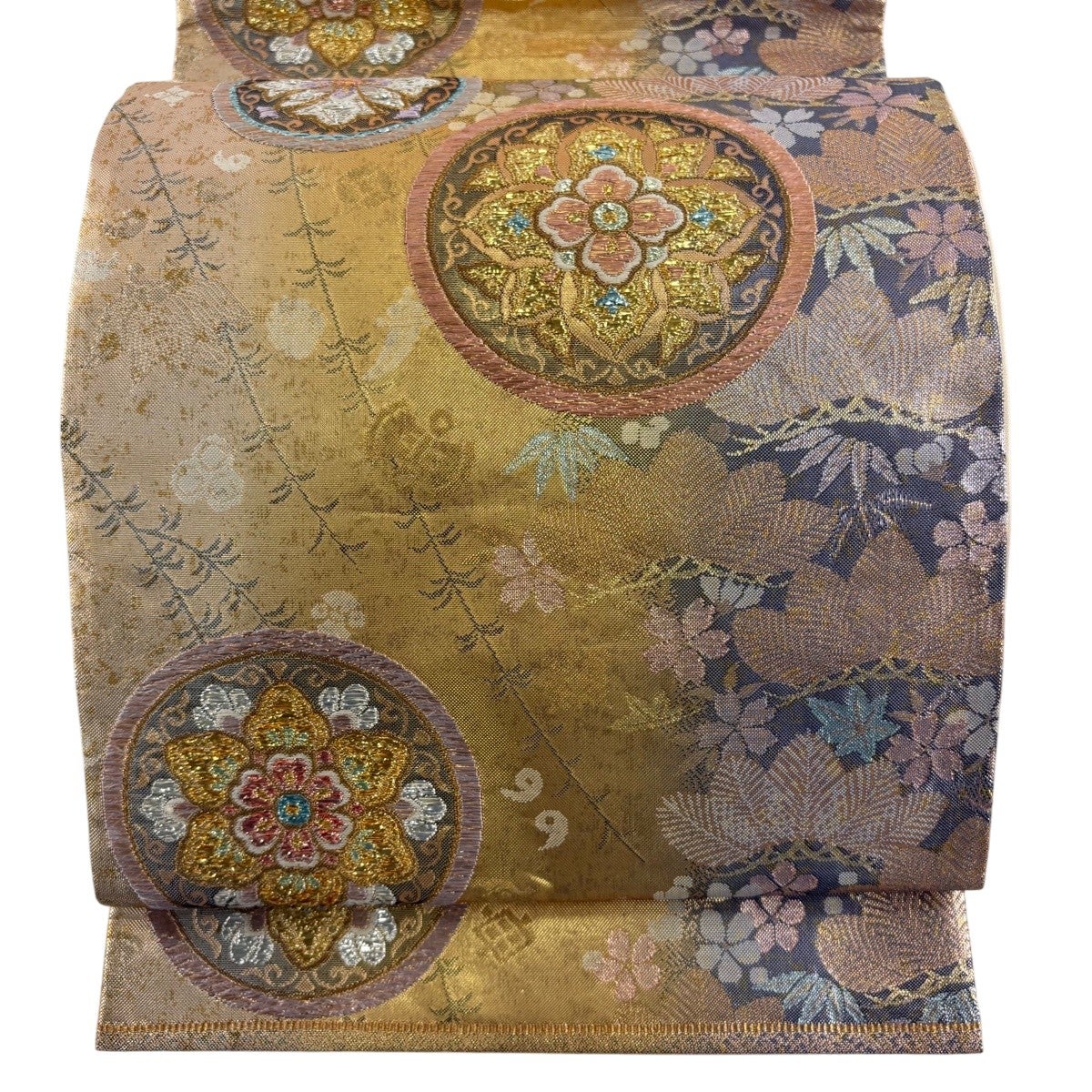 【美品】袋帯　金明綴れ織　庭園風景　お太鼓柄　キラキラ 袋帯 名品 落款あり 花鳥 笠松 金彩 箔 金色 お太鼓柄 正絹｜中古
