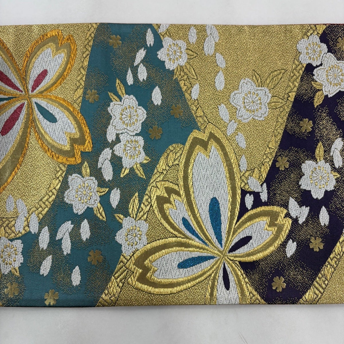 袋帯 秀品 振袖向き 桜 桜の花びら 金糸 唐織 金色 六通 正絹｜中古