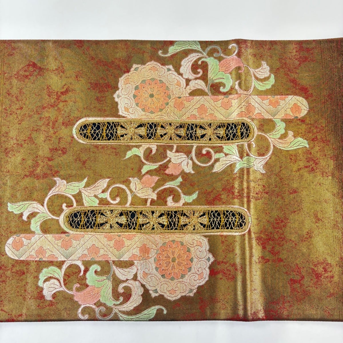 在庫一掃】 【美品】 袋帯 名品 華文 草花 箔 金銀彩 金色 お太鼓柄