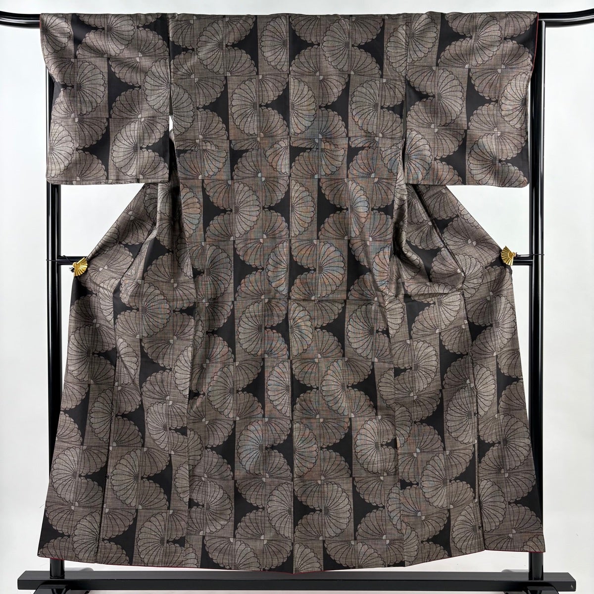 【美品】 紬 身丈163cm 裄丈66cm 正絹 名品 【中古】 美品】 紬 身丈163cm 裄丈66cm M 単衣 縦縞 絣柄 焦茶色 正絹 秀品