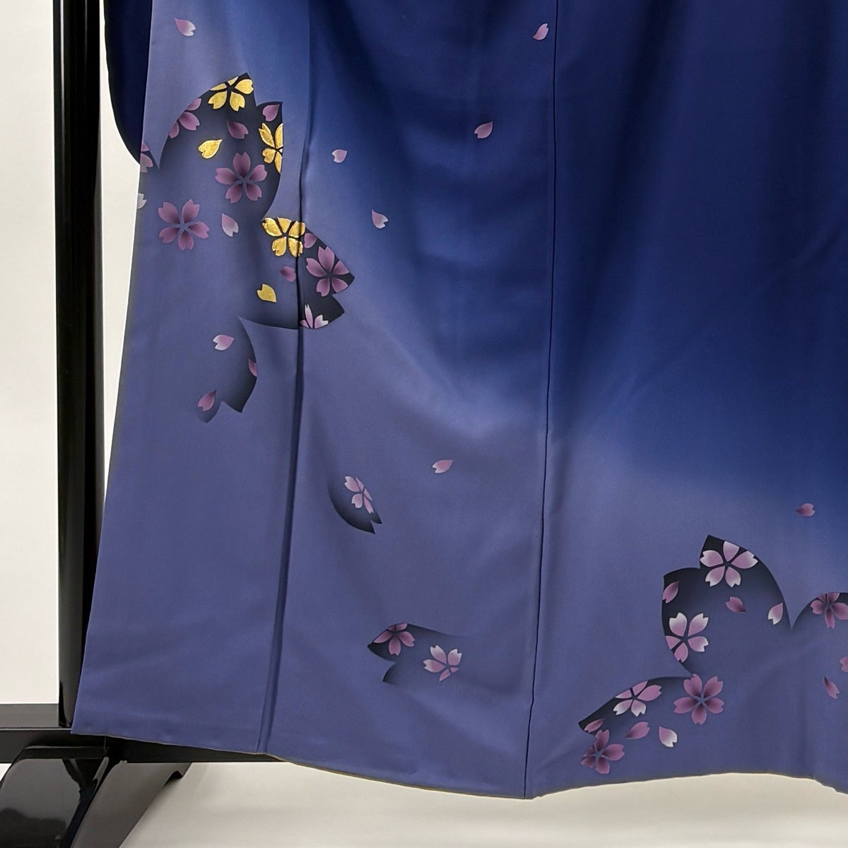 振袖 身丈162cm 裄丈64cm M 袷 桜 桜の花びら 金糸 金彩 青 正絹 秀品