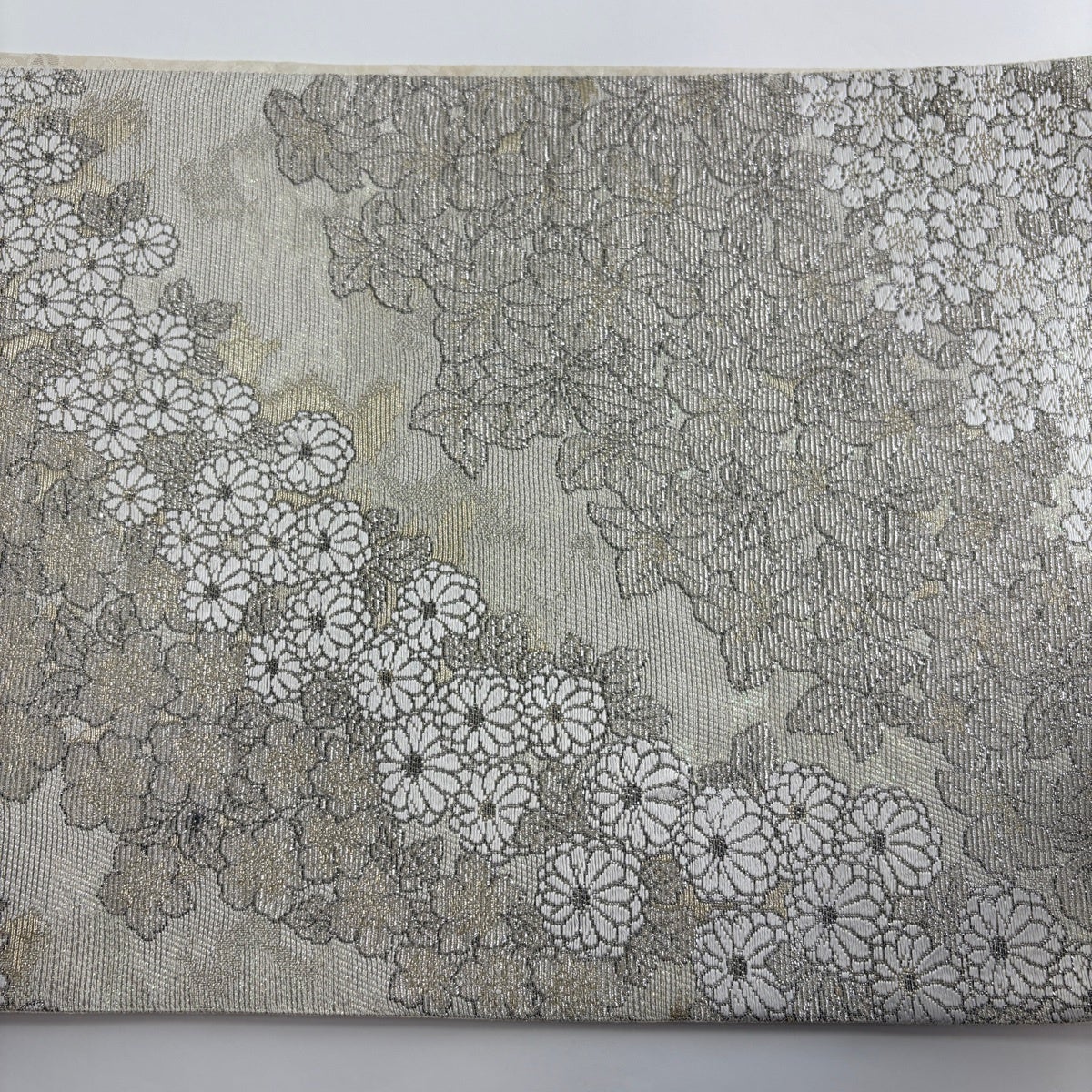 袋帯 名品 桜 菊 金銀糸 唐織 灰白 六通 正絹｜中古・古着・リサイクル