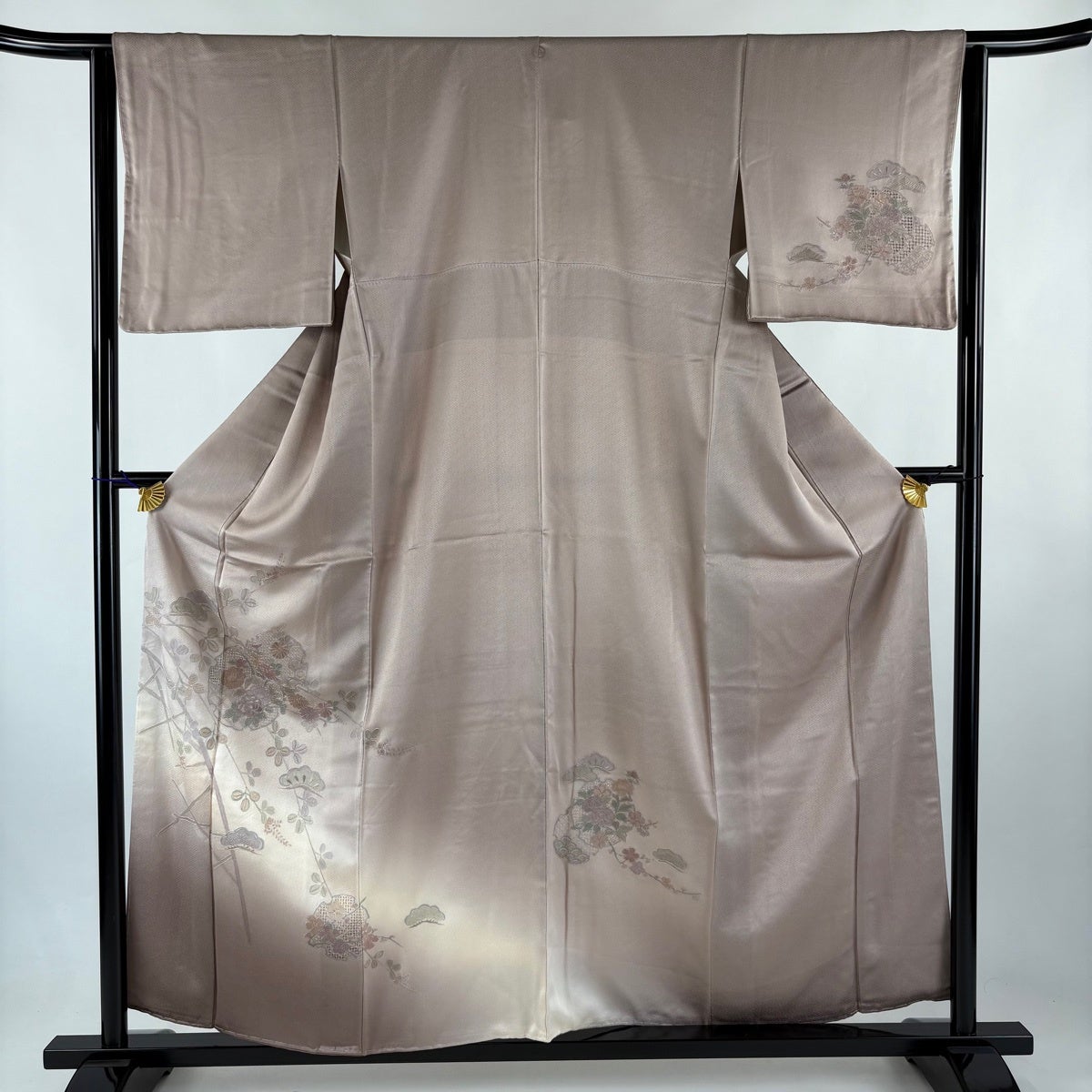 70%OFF 付下げ 身丈157.5cm 裄丈64cm M 袷 草花 雪輪 刺繍 ぼかし 薄