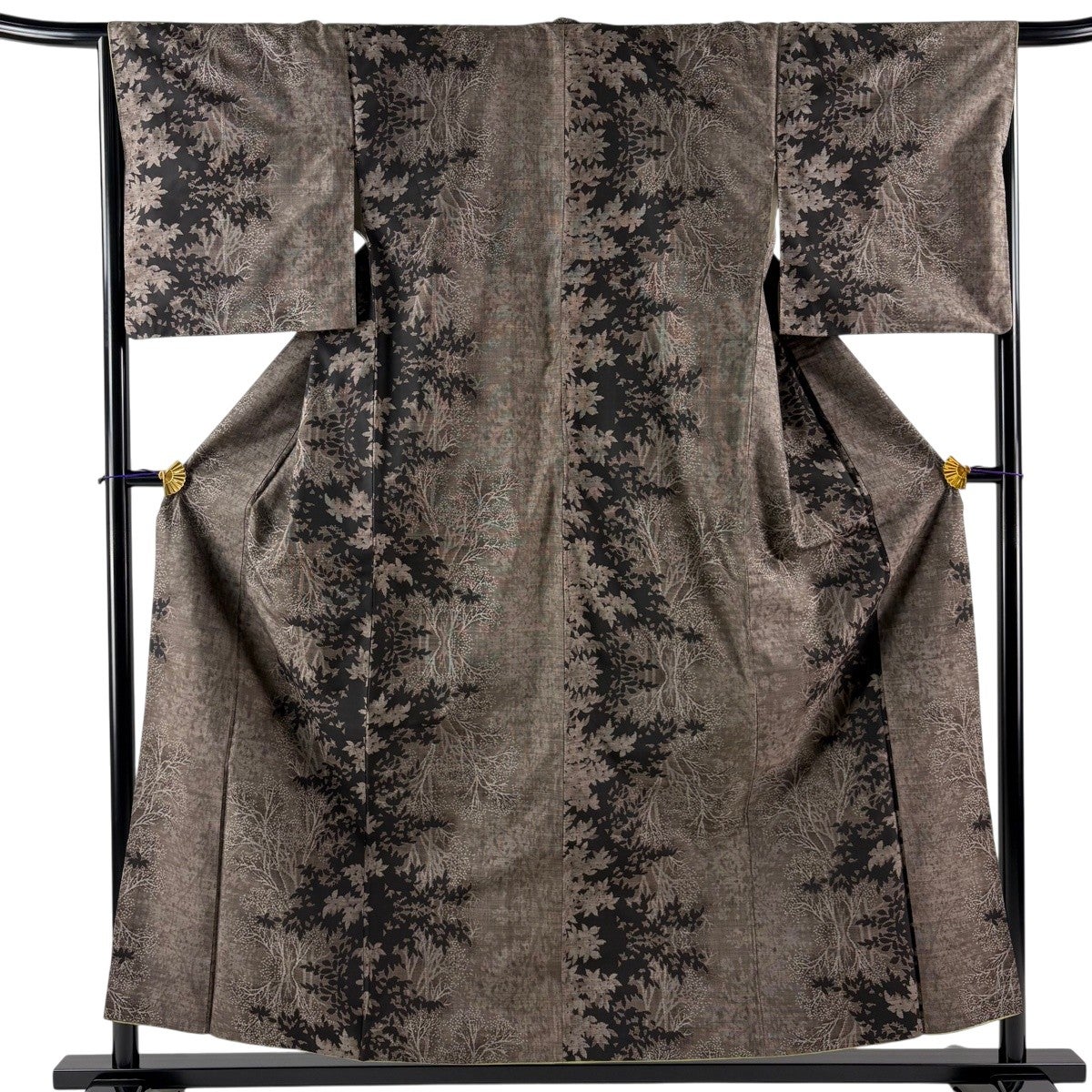 紬 身丈156.5cm 裄丈66.5cm M 袷 樹木 葉 焦茶色 正絹 秀品｜中古
