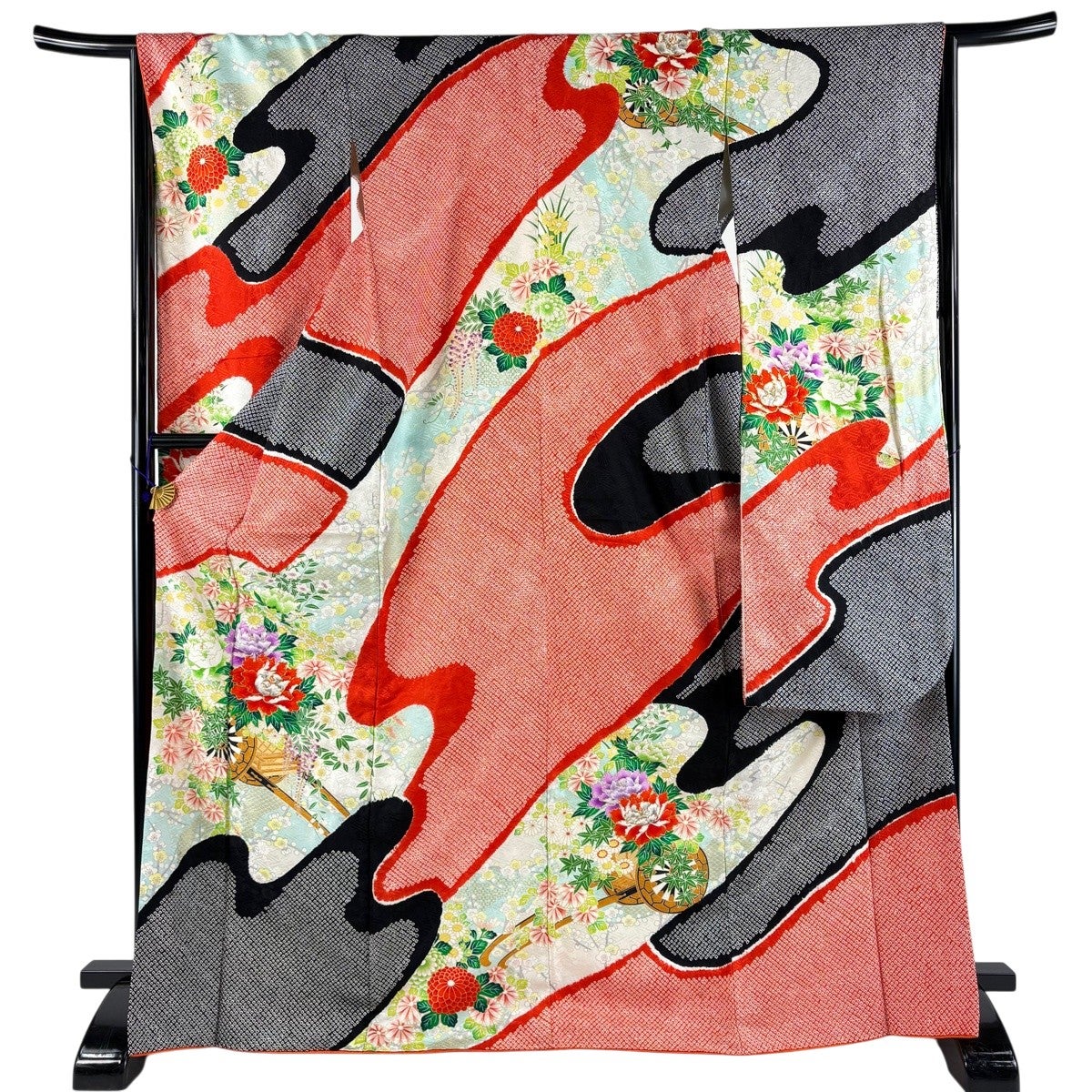 美品】 振袖 身丈170cm 裄丈66cm M 袷 花車 枝梅 刺繍 絞り 朱色 正絹