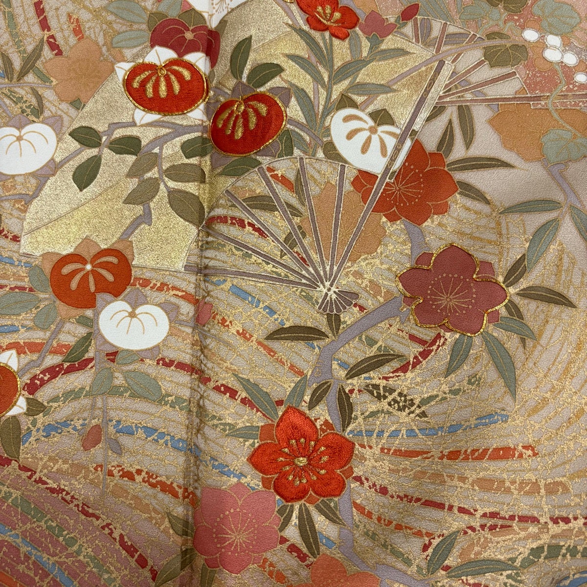 新古品！美品＊枝垂れ花＆花扇＊金彩尽し＊刺繡＊総柄＊訪問着＊１６２ｃｍ＊裄６９ 訪問着 身丈162cm 裄丈69cm L 袷 落款あり 花扇 波 刺繍 金彩 灰緑