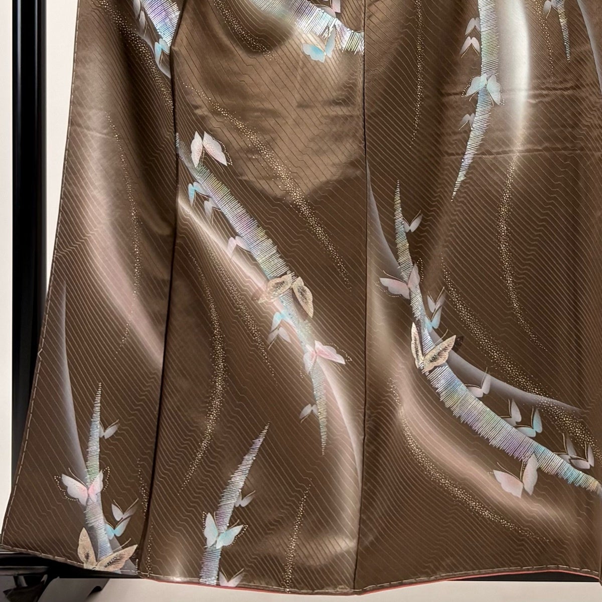 美品】 小紋 身丈159cm 裄丈68cm L 袷 蝶 幾何学 金銀彩 ぼかし 焦茶色