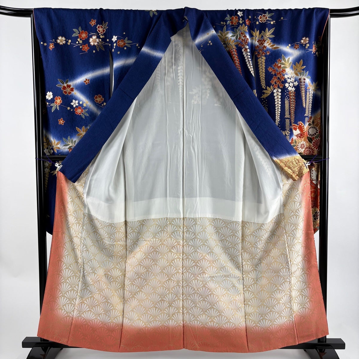 振袖 身丈158cm 裄丈67cm M 袷 蝶 草花 金彩 染め分け 紺色 正絹 秀品