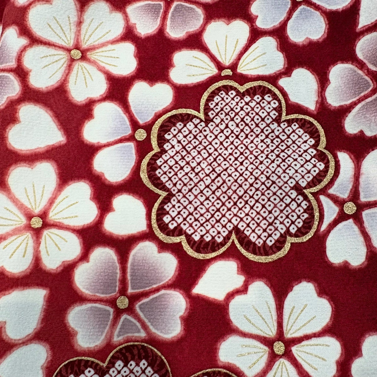 【振袖フルセット】身丈163.5cm 裄丈69cm 桜 手鞠 金彩 ぼかし 赤 振袖 身丈167cm 裄丈68cm L 袷 桜 金彩 ぼかし 赤 正絹 秀品｜中古