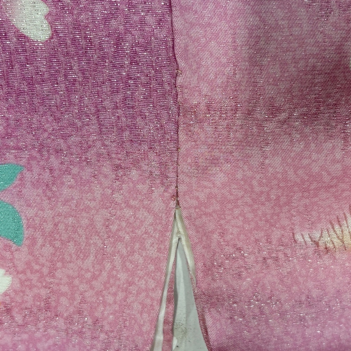 美品】 振袖 身丈158.5cm 裄丈65cm M 袷 桜 流水 銀通し 箔 ピンク