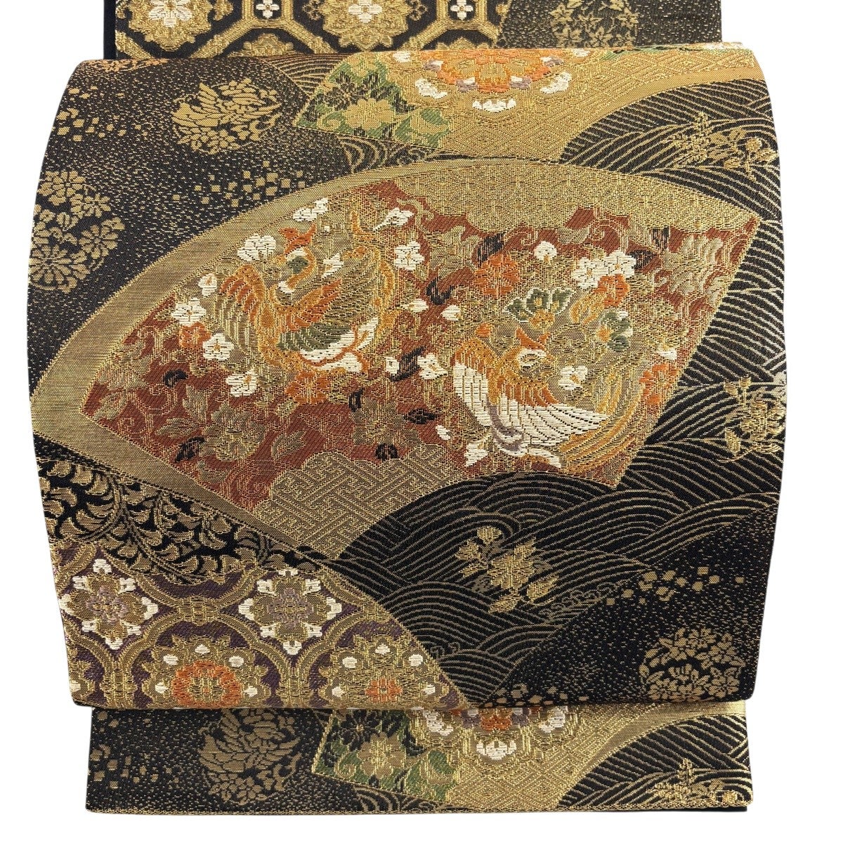 寛文菊 唐織 袋帯 ふっくら 立体的 金糸 正絹 お太鼓柄 黒地 袋帯 秀品 関西仕立て 華文 唐織 金糸 黒 お太鼓柄 正絹｜中古・古着