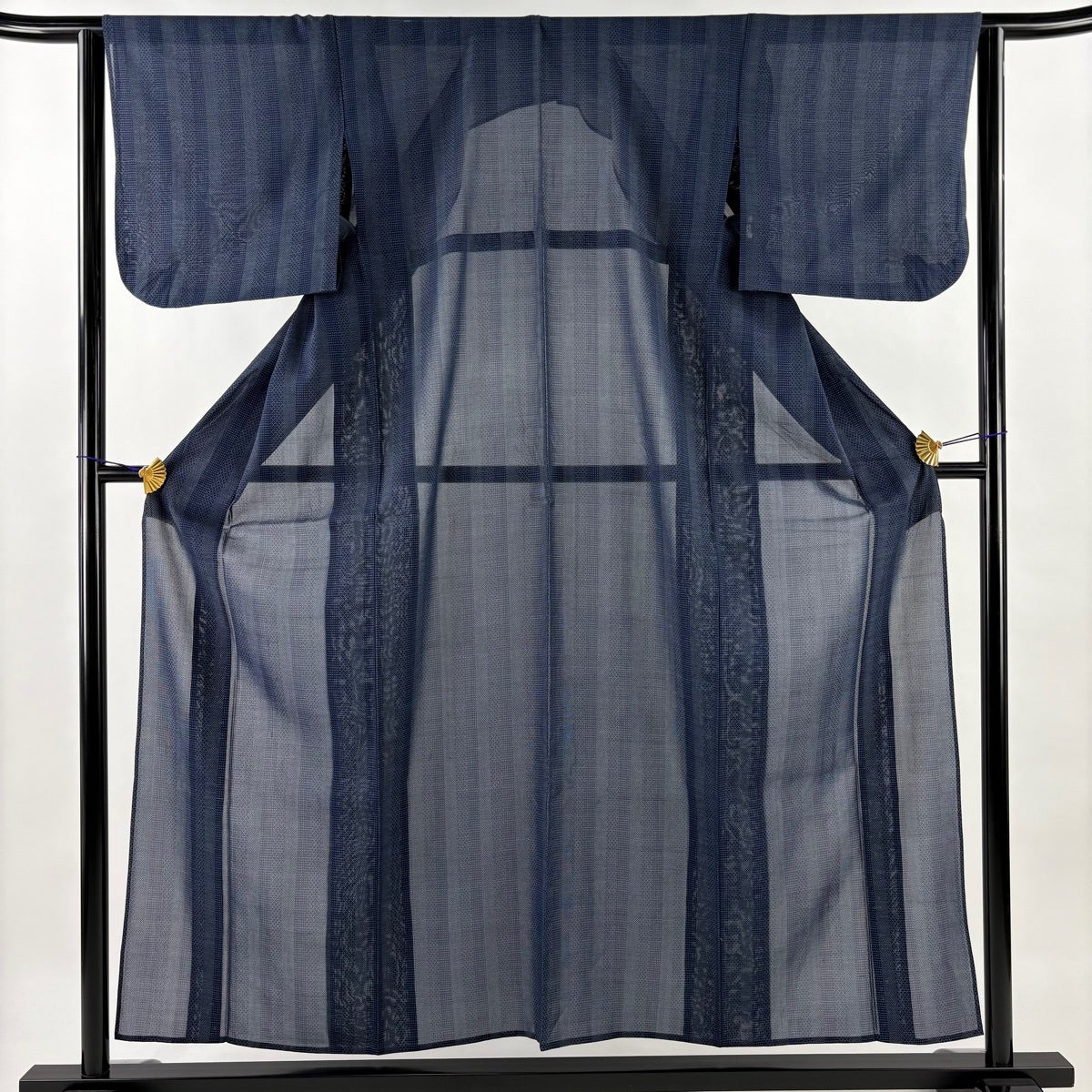 紬 身丈162cm 裄丈63cm S 袷 縦縞模様 幾何学模様 青灰色 正絹 秀品
