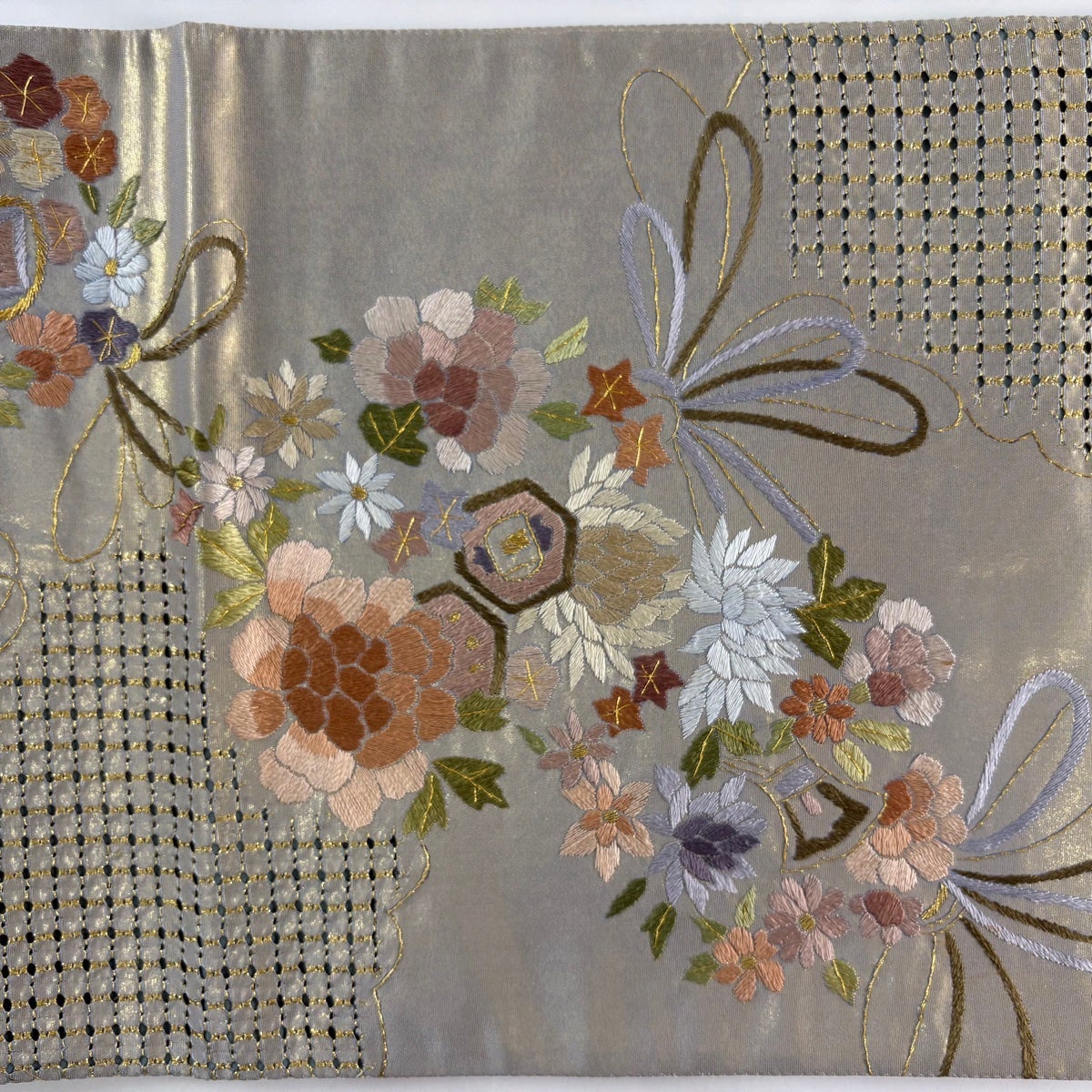 袋帯 逸品 草花 小槌 刺繍 箔 金色 六通 正絹｜中古・古着・リサイクル