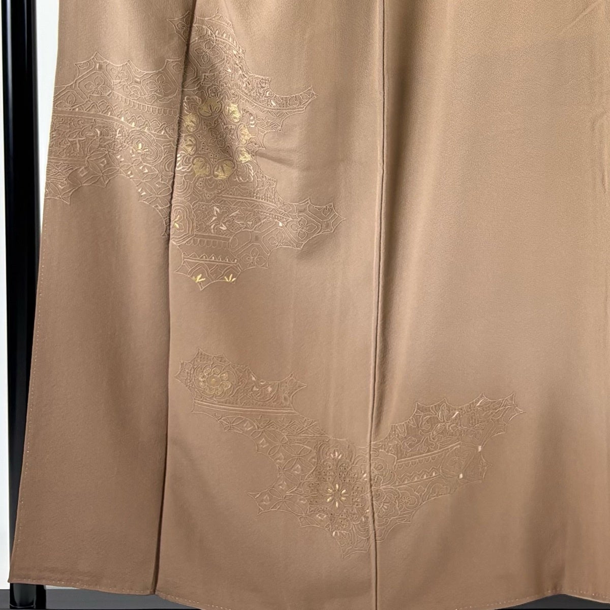 付下げ 身丈156cm 裄丈64cm M 袷 華文 七宝 刺繍 金糸 薄小豆 正絹 秀