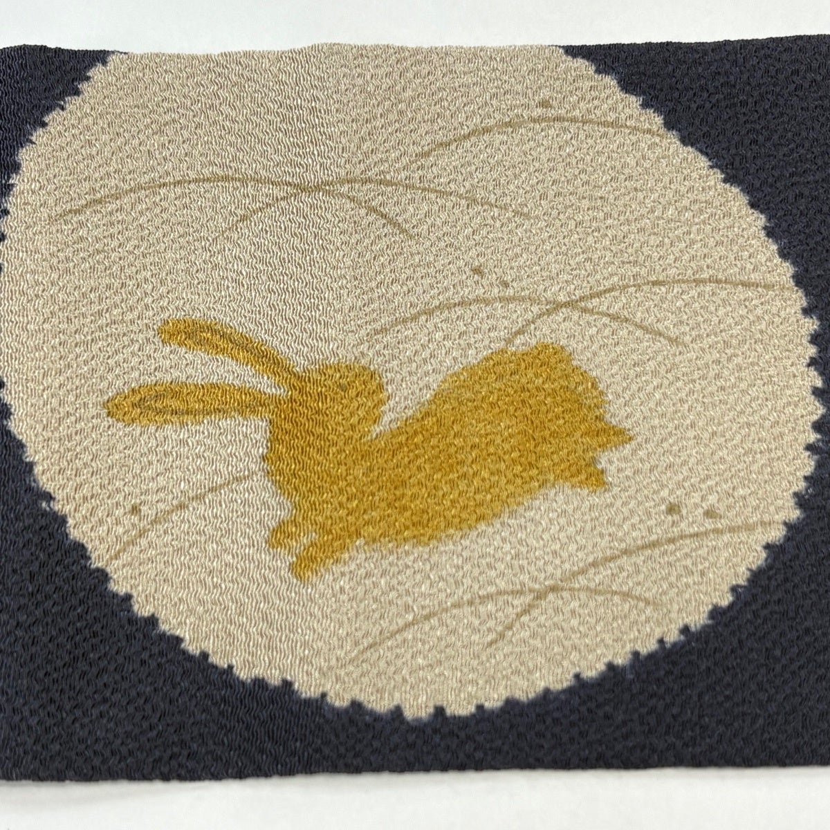 美品】 名古屋帯 名品 うさぎ 芝 金彩 縮緬 墨色 正絹｜中古・古着