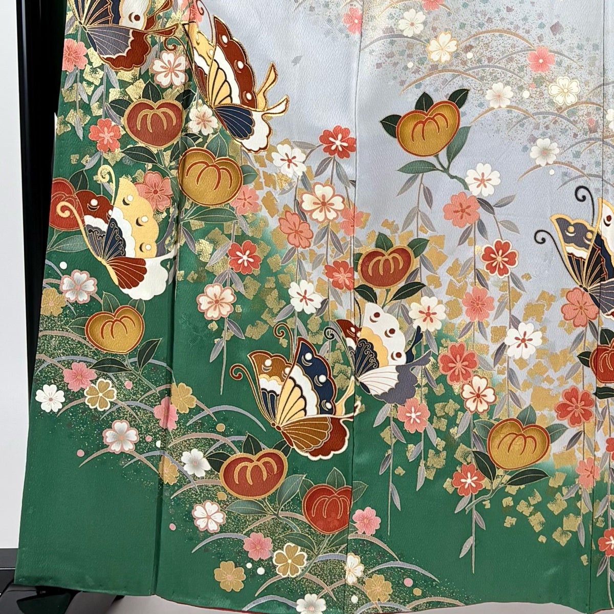 振袖 身丈161cm 裄丈65cm M 袷 橘 蝶 金糸 金彩 緑 正絹 秀品｜中古