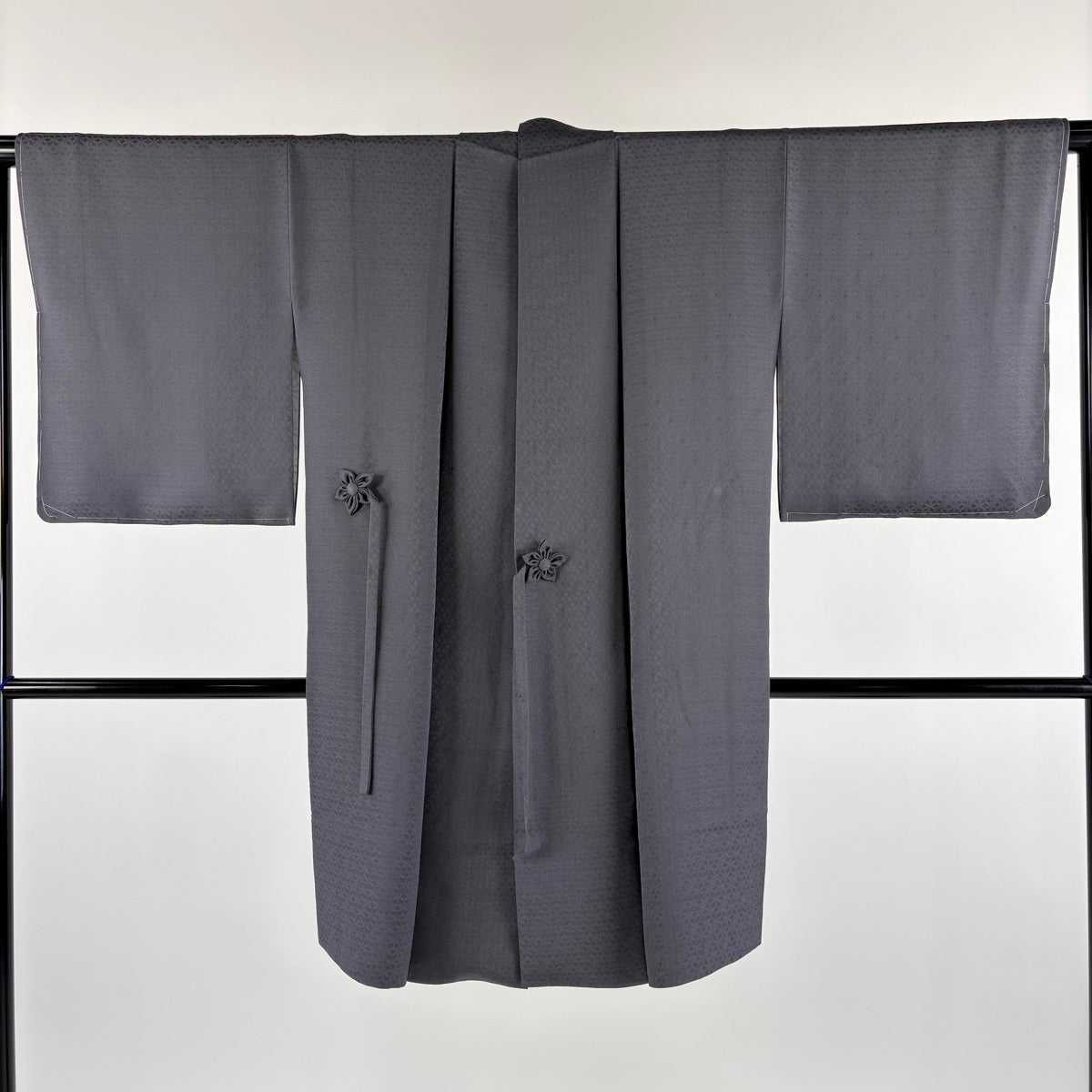 美品】 道中着 身丈97.5cm 裄丈62.5cm S 和装コート 地紋 灰色 正絹 秀