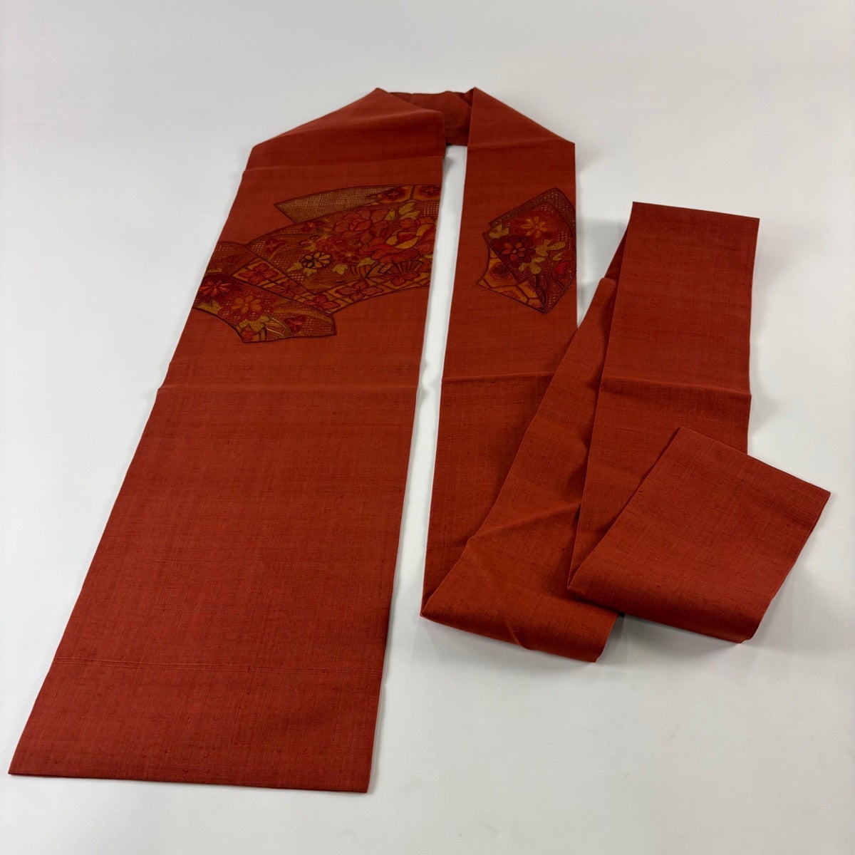 美品】 名古屋帯 秀品 紬地 扇面 草花 刺繍 赤茶 正絹｜中古・古着
