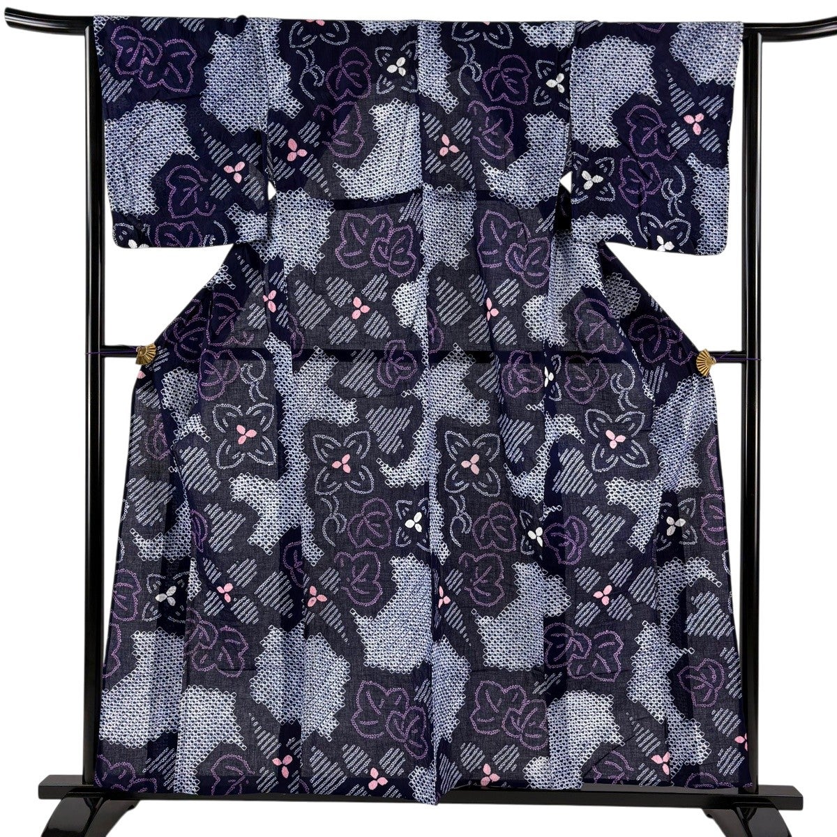 【浴衣】 手縫い 花模様 居敷当てあり 着物 身丈約156.5.cm 美品】 浴衣 身丈156.5cm 裄丈64cm M 絞り浴衣 草花 紺色 綿 名品