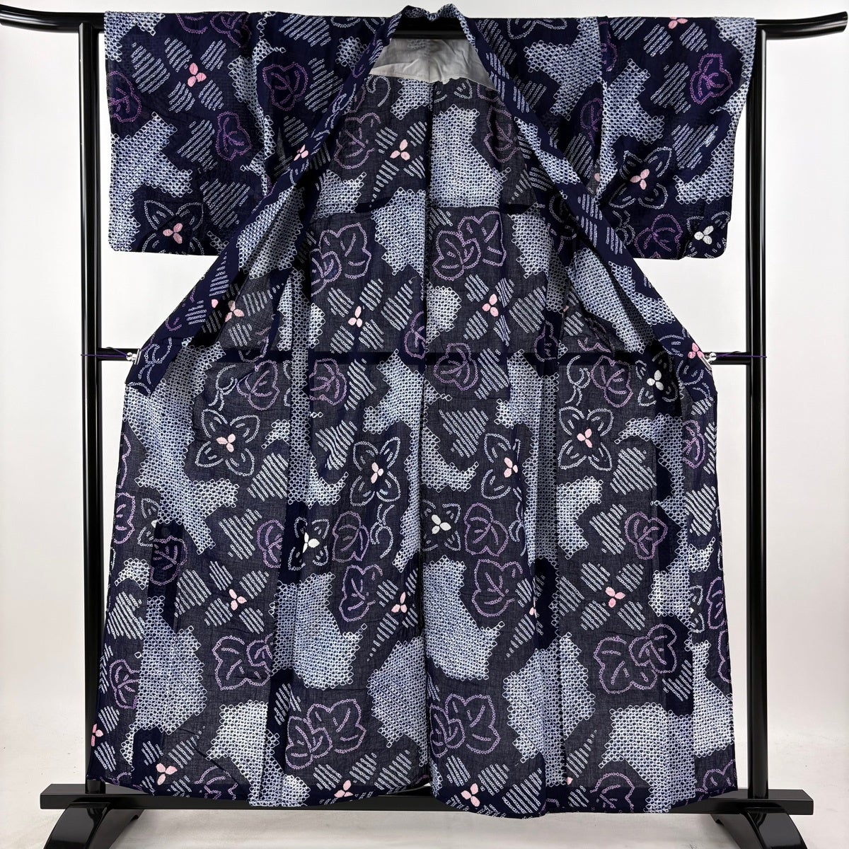 keimg品です。RK376絞り浴衣着丈150センチ裄丈63美品綺麗木綿 美品】 浴衣 身丈156.5cm 裄丈64cm M 絞り浴衣 草花 紺色 綿 名品