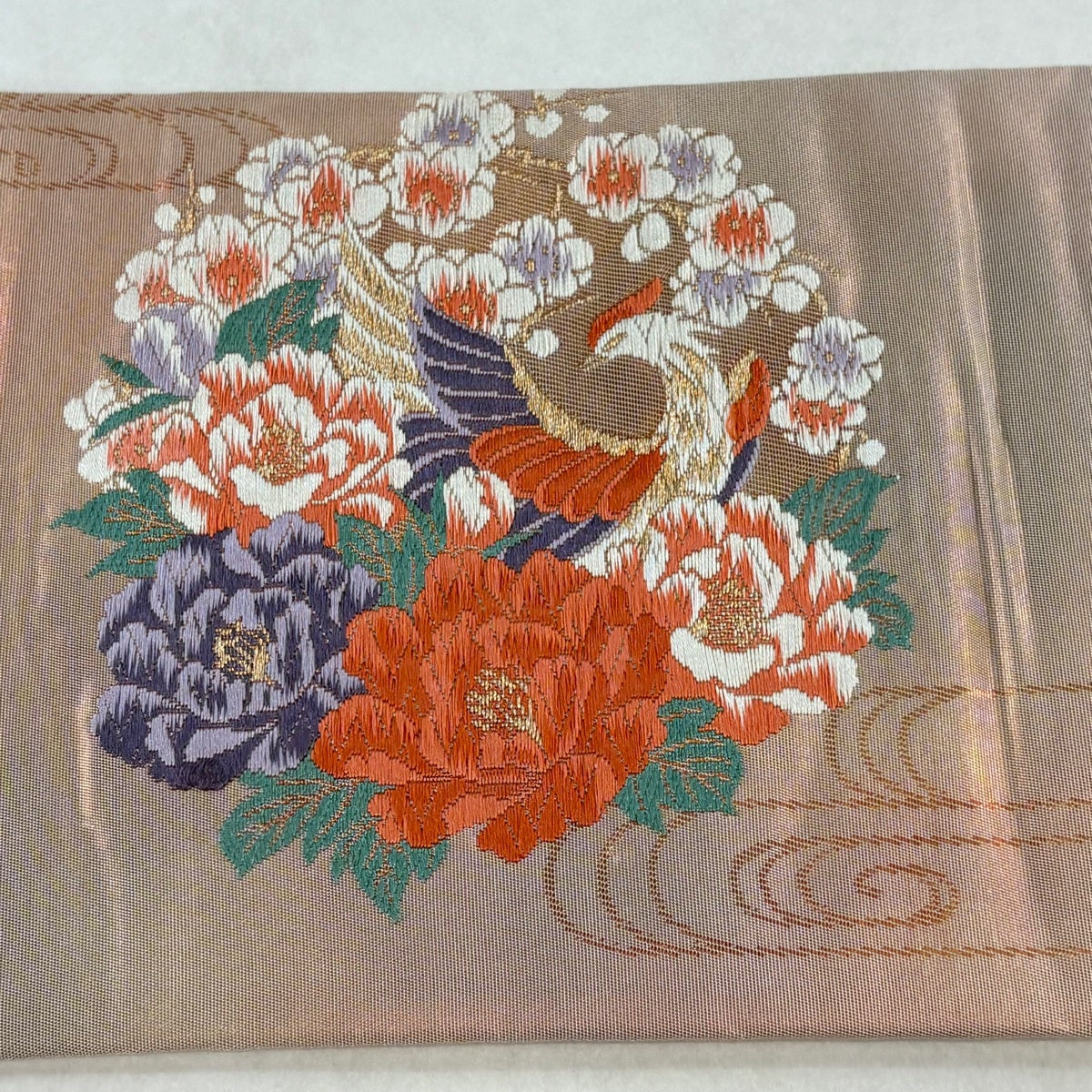 名古屋帯 優品 関西仕立て 鳥 草花 金糸 箔 薄オレンジ 正絹｜中古