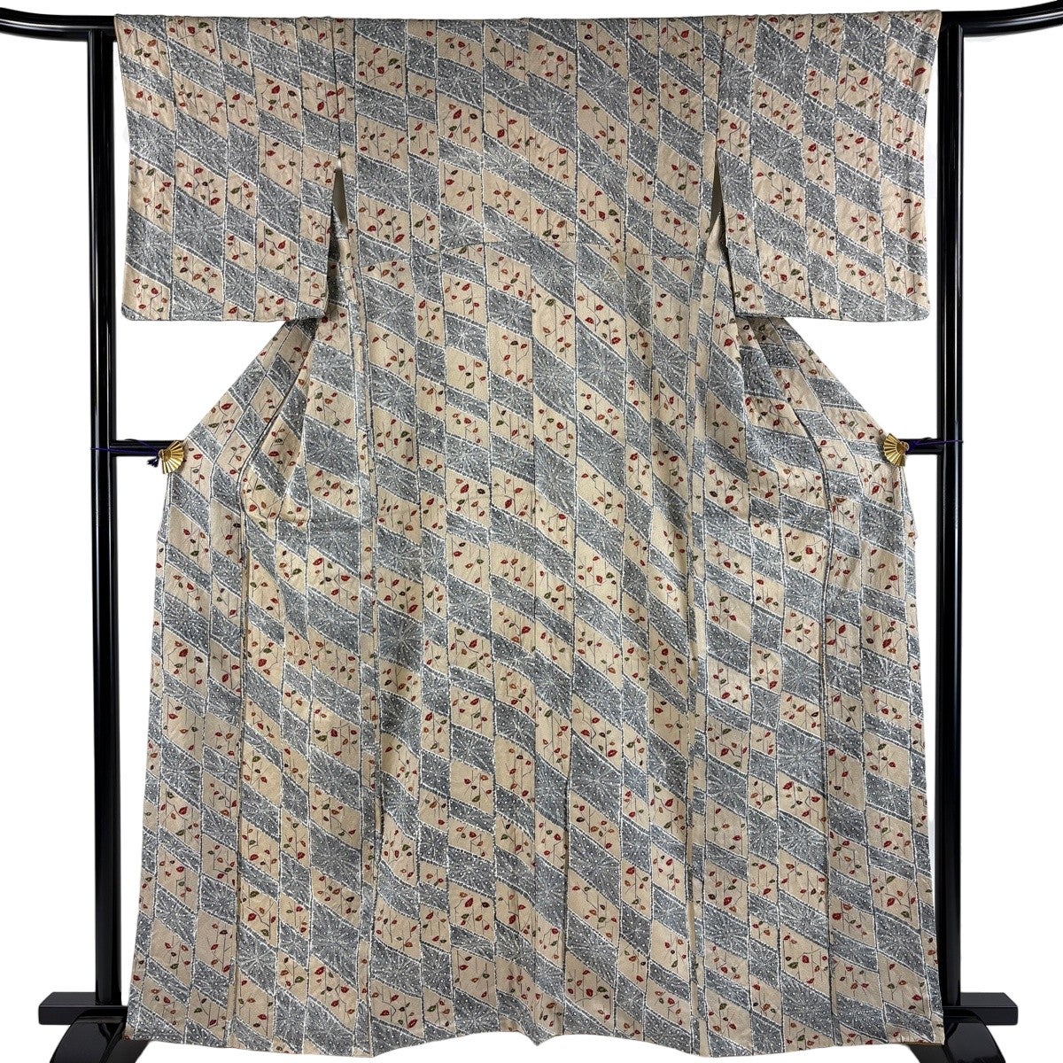 小紋 身丈162.5cm 裄丈63.5cm S 袷 葉 亀甲 金彩 灰色 正絹 優品｜中古