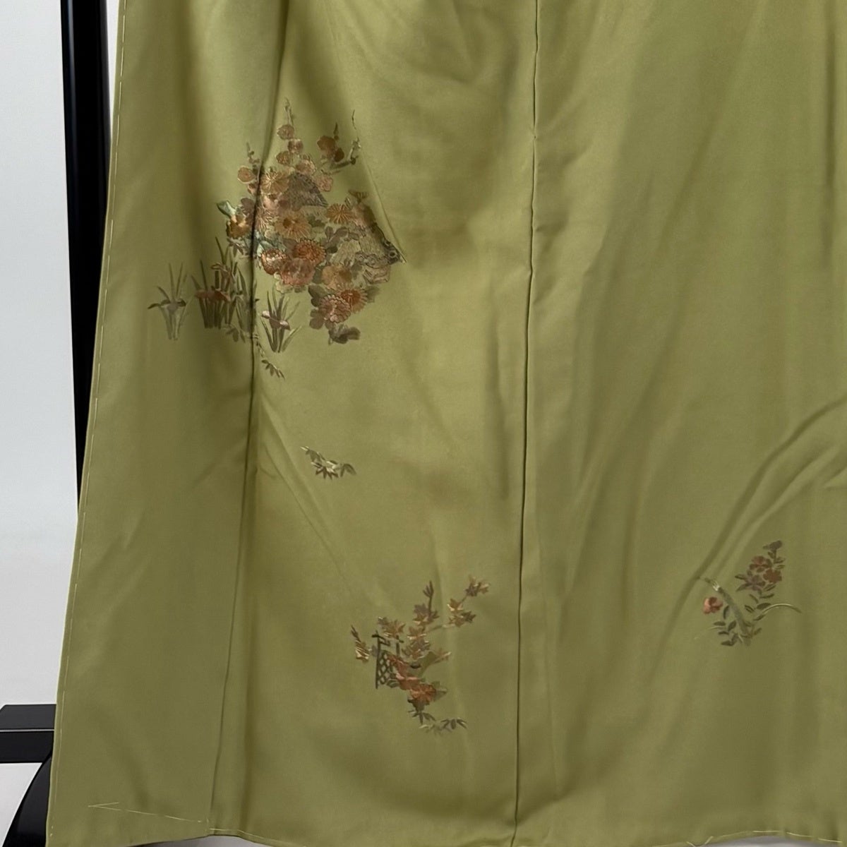 付下げ 身丈168cm 裄丈67cm M 袷 草花 家屋 蘇州刺繍 よもぎ色 正絹 秀