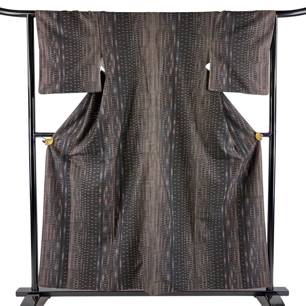 美品】 紬 身丈156.5cm 裄丈62cm S 袷 鈴乃屋 幾何学 華文 茶紫 正絹
