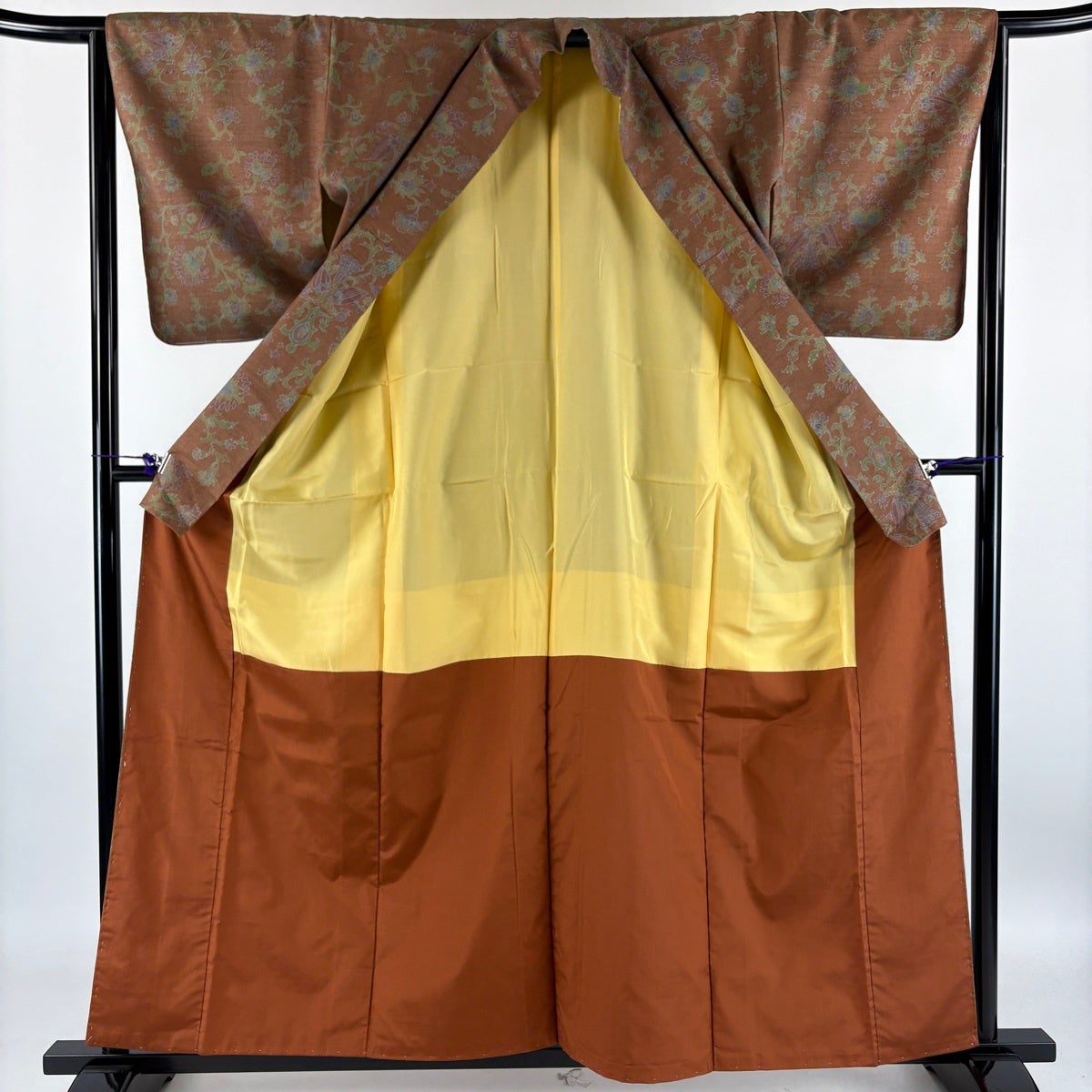 美品】 小紋 身丈158cm 裄丈64cm M 袷 紬地 草花 鳥 茶色 正絹 秀品