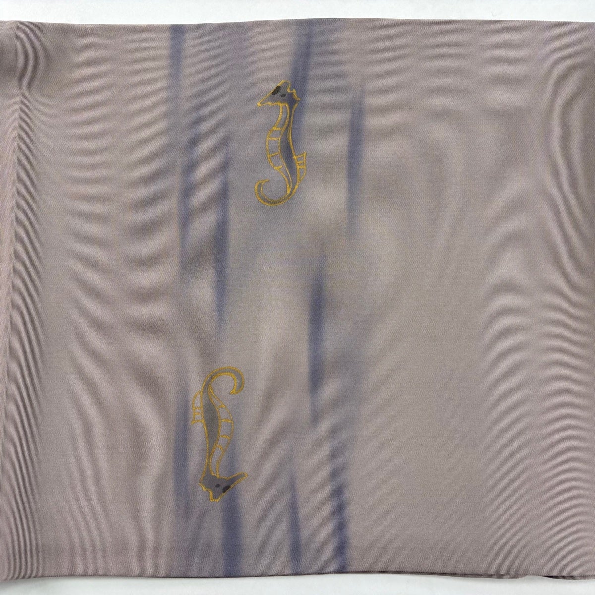 美品】 開き名古屋帯 秀品 タツノオトシゴ 霞 金彩 灰紫 正絹｜中古