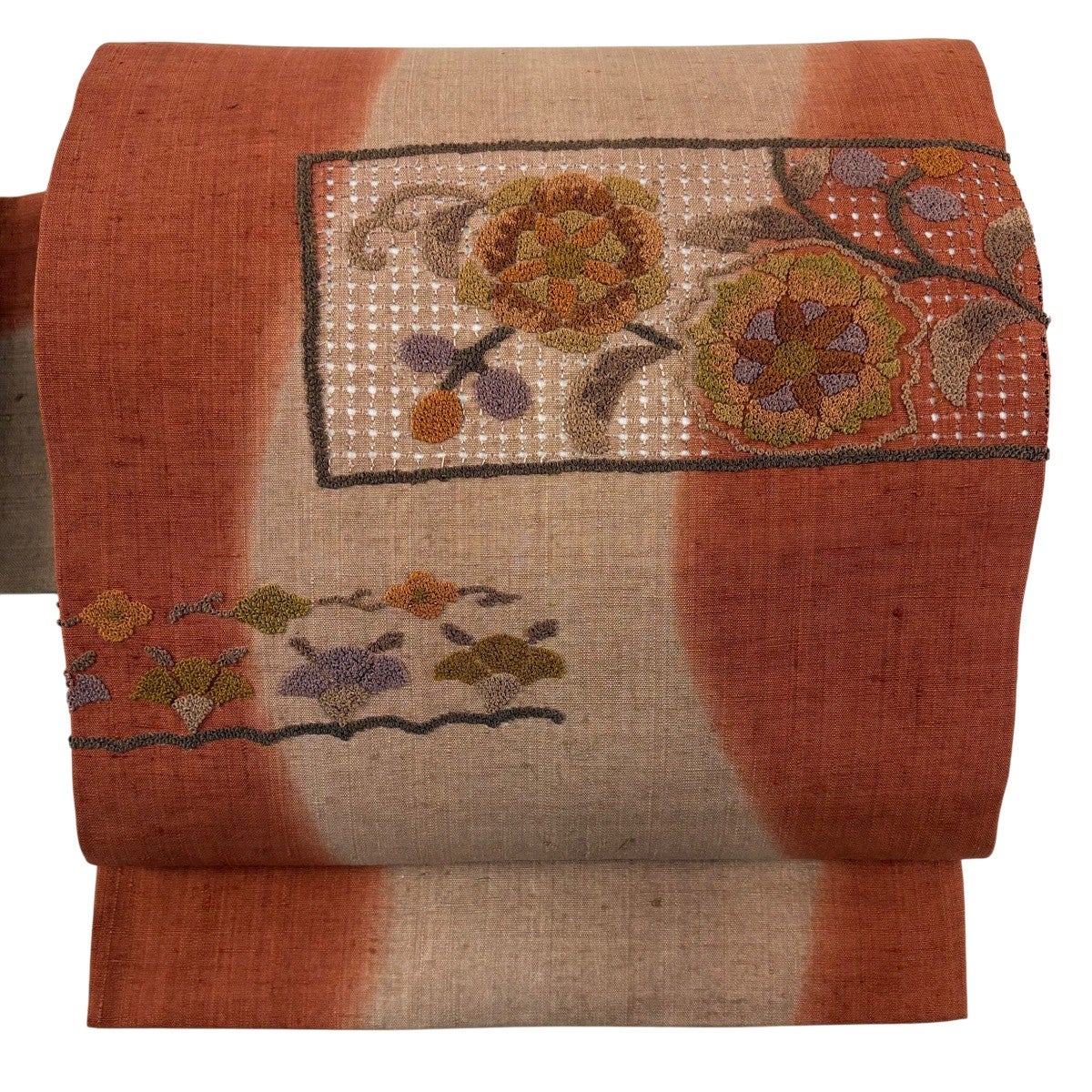 名古屋帯 秀品 紬地 草花 刺繍 赤茶 正絹｜中古・古着・リサイクル着物