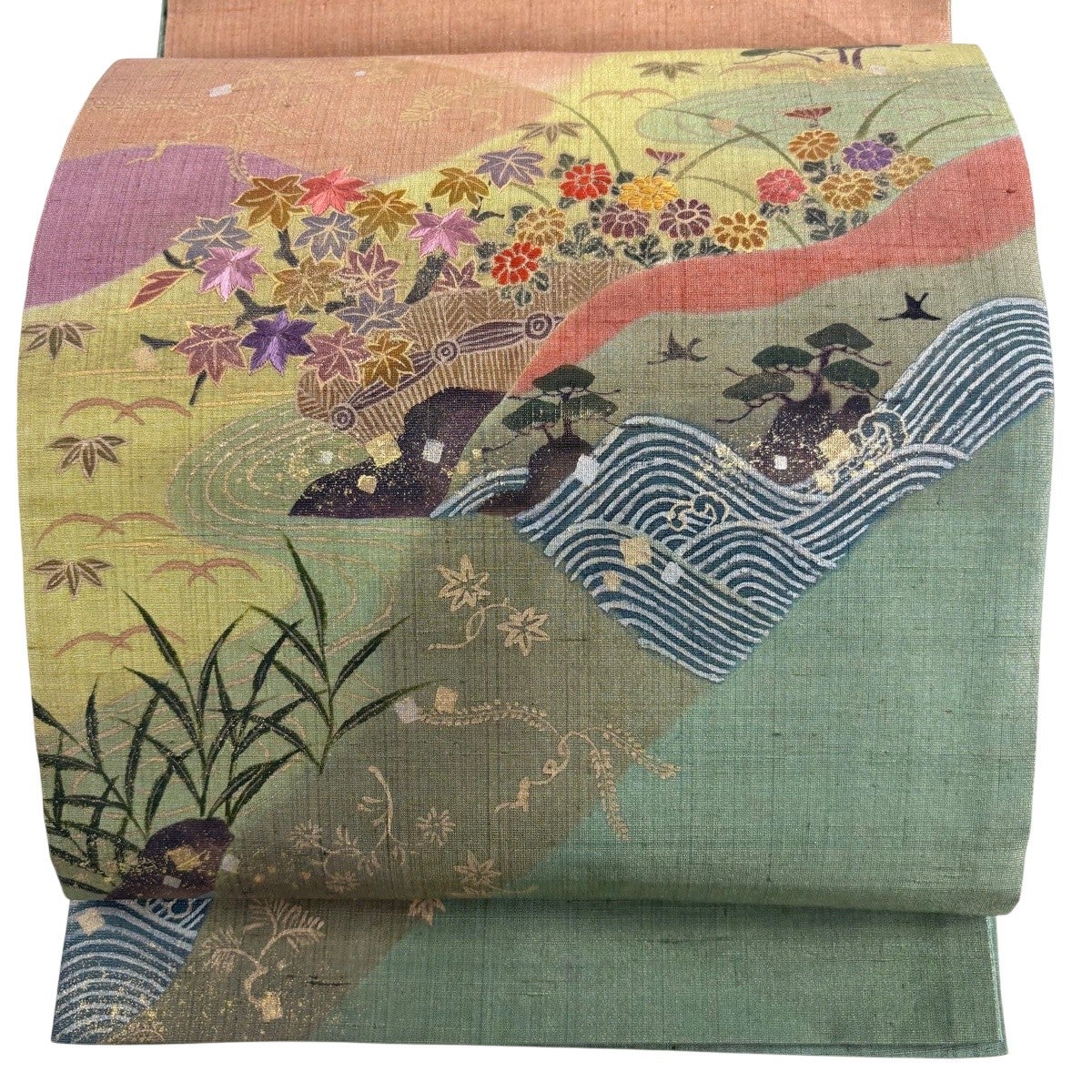 美品】 袋帯 秀品 落款あり 紬地 草花 波 金彩 染め分け 灰緑 お太鼓柄