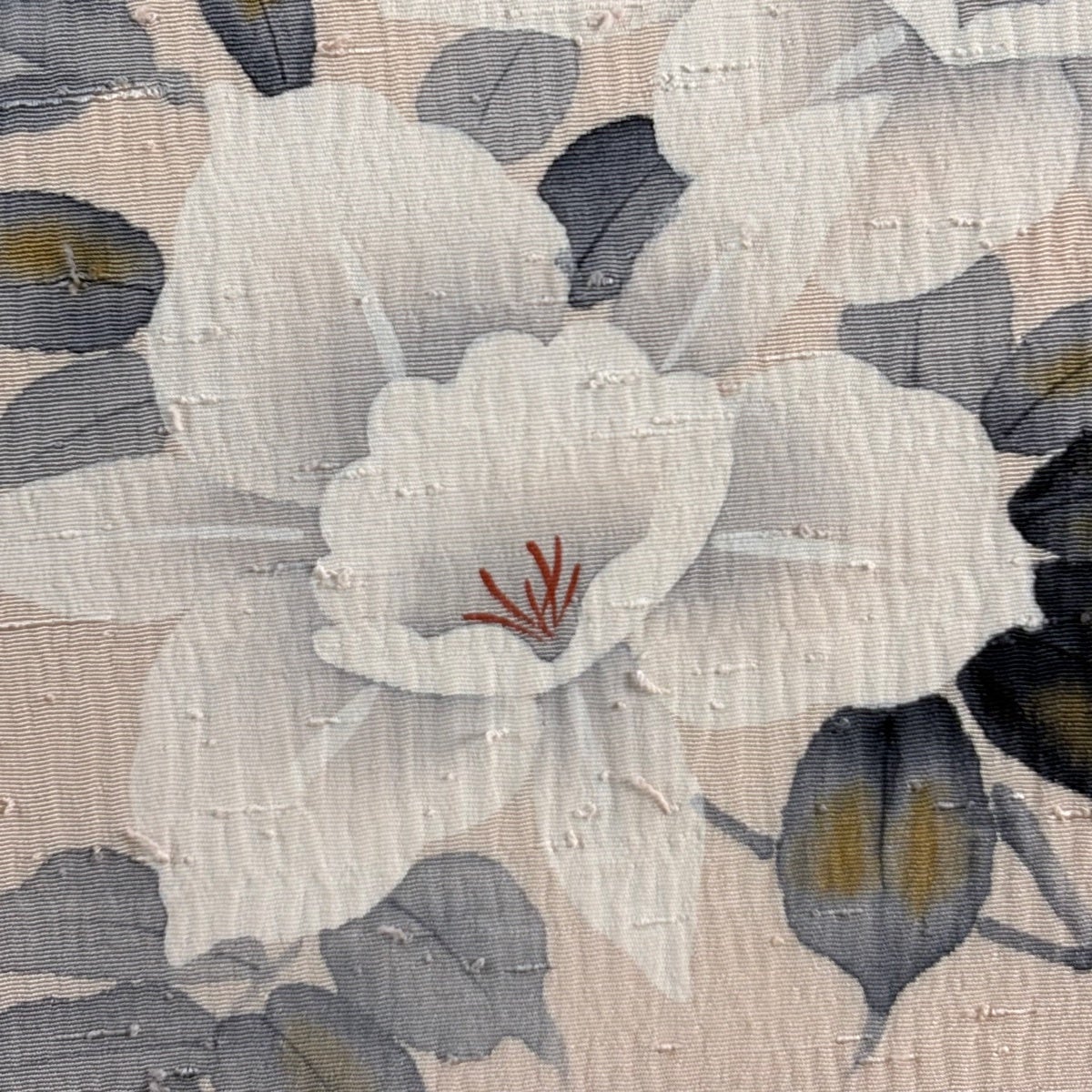 美品】 名古屋帯 優品 落款あり 髭紬地 草花 薄ピンク 正絹｜中古
