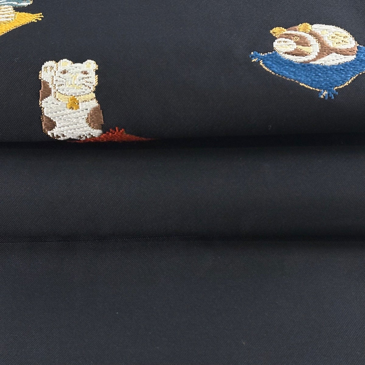名古屋帯 逸品 干支 馬 刺繍 箔 黒 正絹｜中古・古着・リサイクル着物