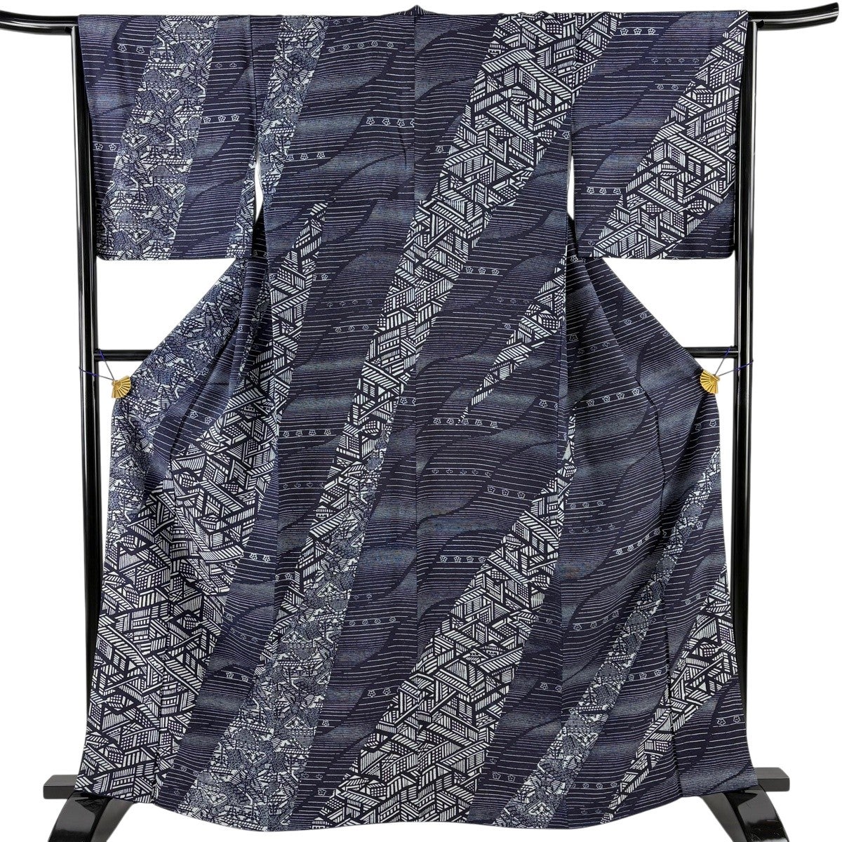 【美品】 付下げ 身丈159cm 裄丈65cm 正絹 秀品 【中古】 付下げ 身丈159cm 裄丈65cm M 袷 枝桜 楓 金彩 青緑 正絹