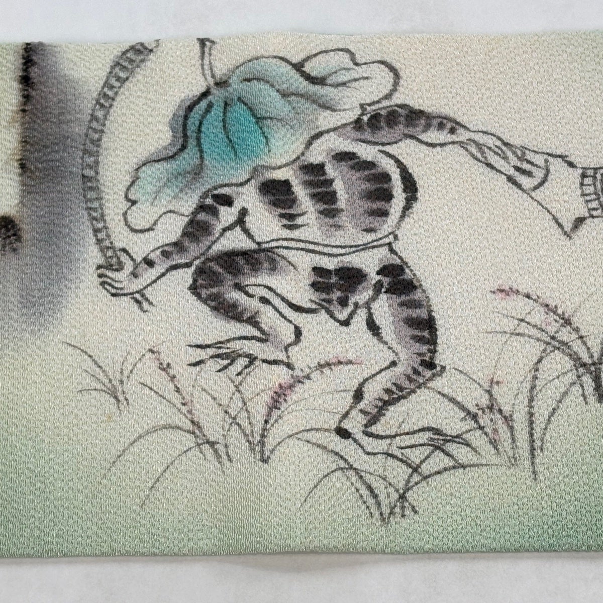 名古屋帯 逸品 落款あり 鳥獣戯画 縮緬 薄緑 正絹｜中古・古着