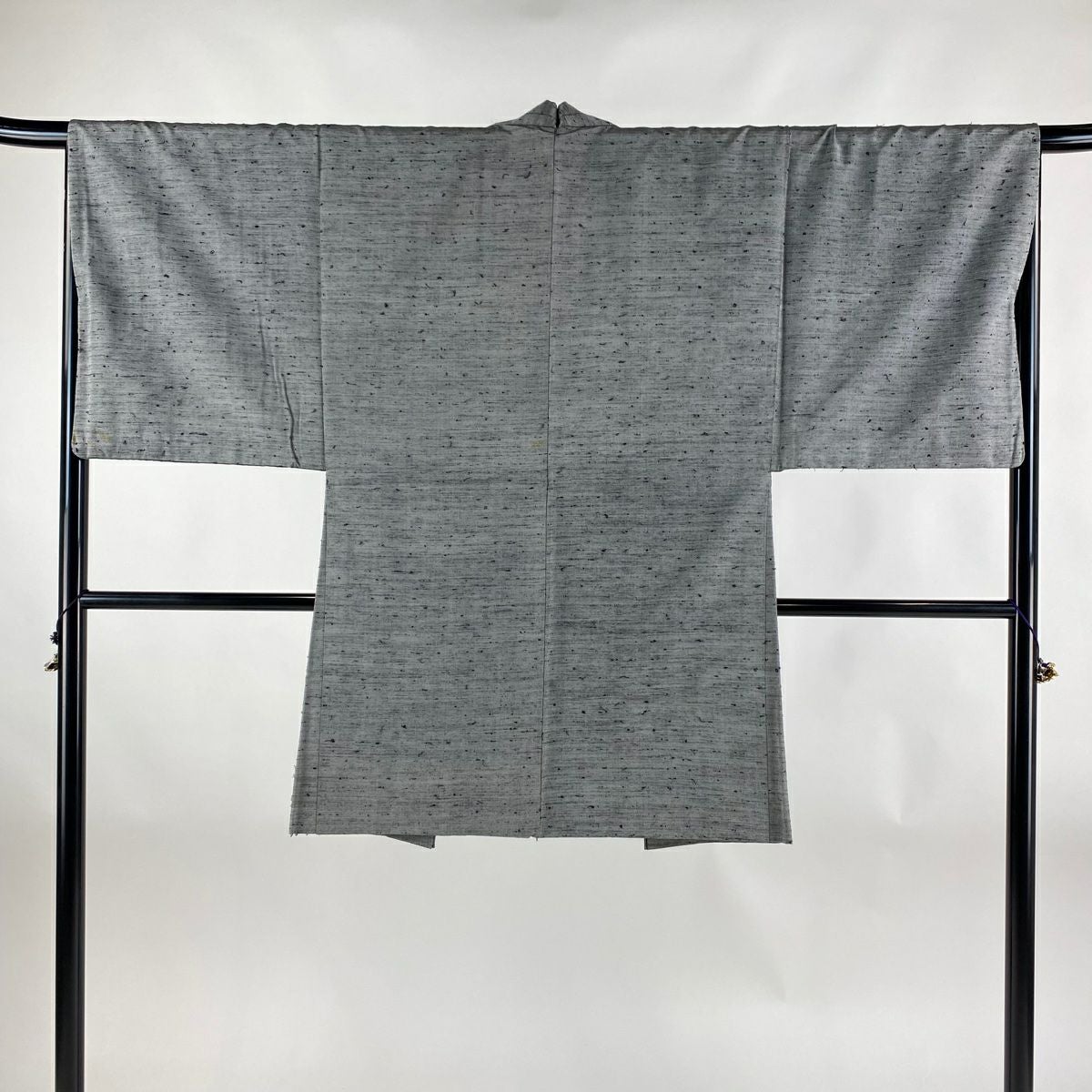 男着物 身丈155cm 裄丈67.5cm L 袷 アンサンブル 紬地 灰色 正絹 秀品