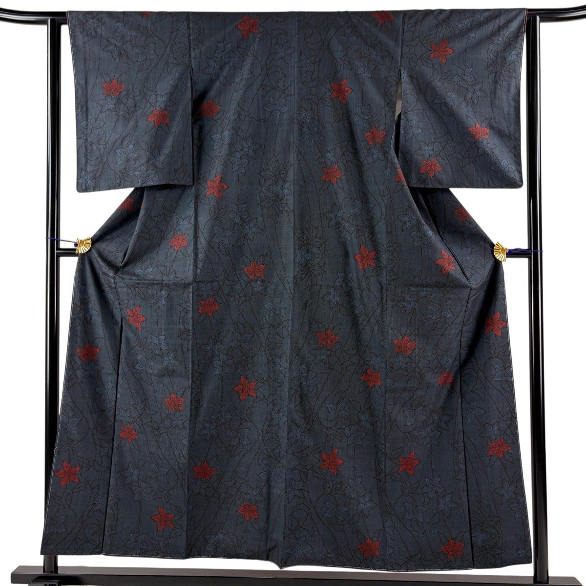 美品】 紬 身丈156cm 裄丈62cm S 袷 草花 紺色 正絹 秀品｜中古・古着