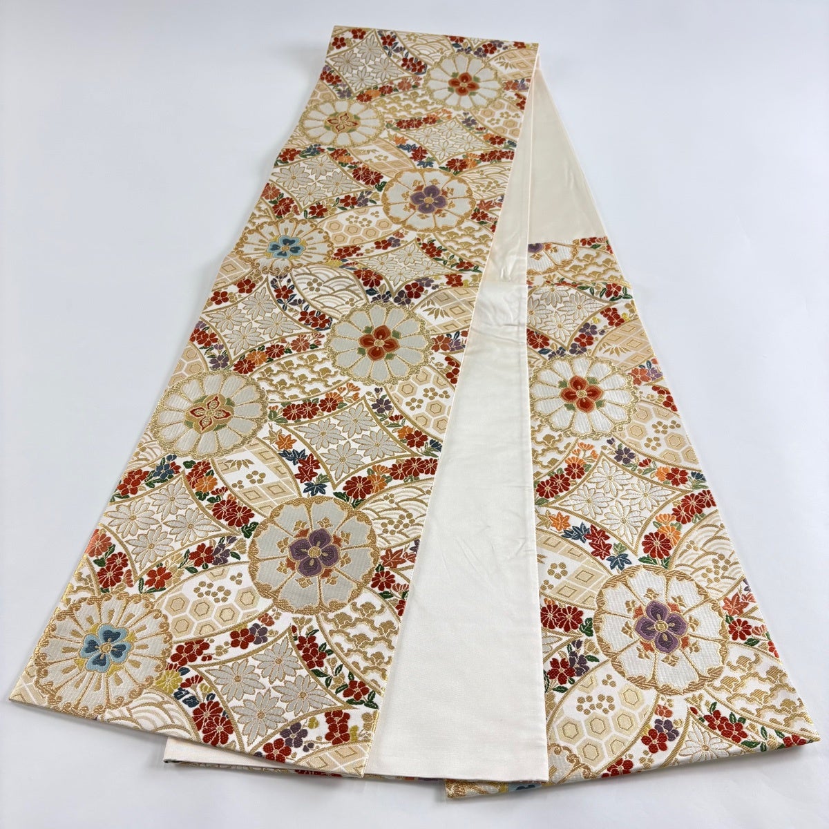 美品】 袋帯 秀品 華文 亀甲 金糸 箔 クリーム 六通 正絹｜中古・古着