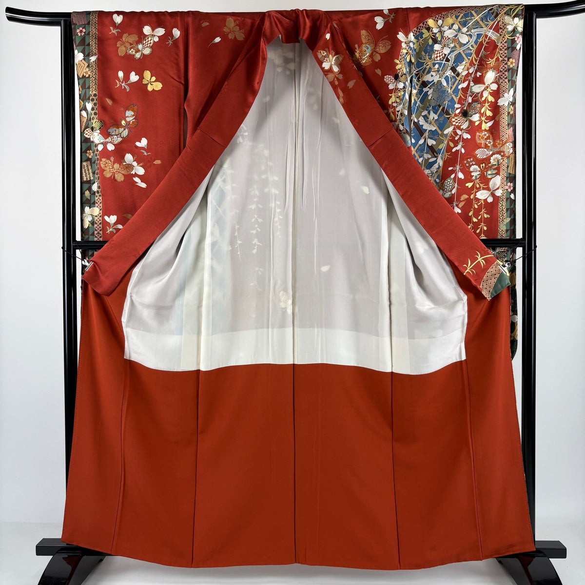 美品】 振袖 身丈161cm 裄丈63.5cm S 袷 蝶 桜 金糸 金銀彩 赤 正絹 秀