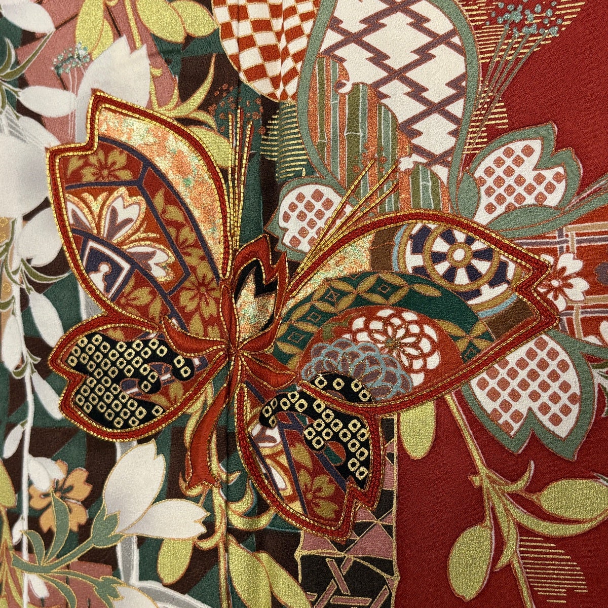 美品】 振袖 身丈161cm 裄丈63.5cm S 袷 蝶 桜 金糸 金銀彩 赤 正絹 秀