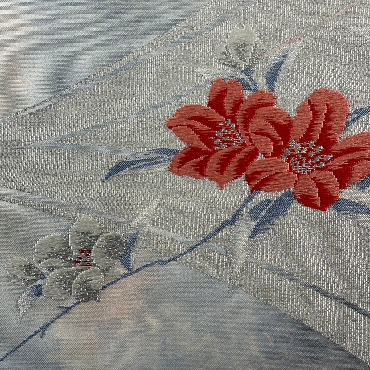 名古屋帯 優品 草花 幾何学 刺繍 銀糸 クリーム 正絹｜中古・古着