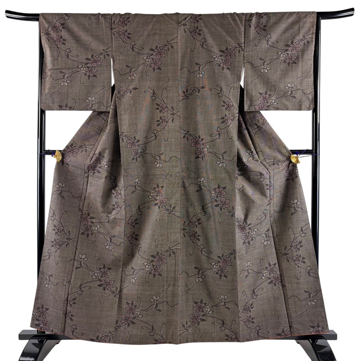 美品】 紬 身丈160cm 裄丈62.5cm S 袷 花唐草 焦茶色 正絹 秀品｜中古