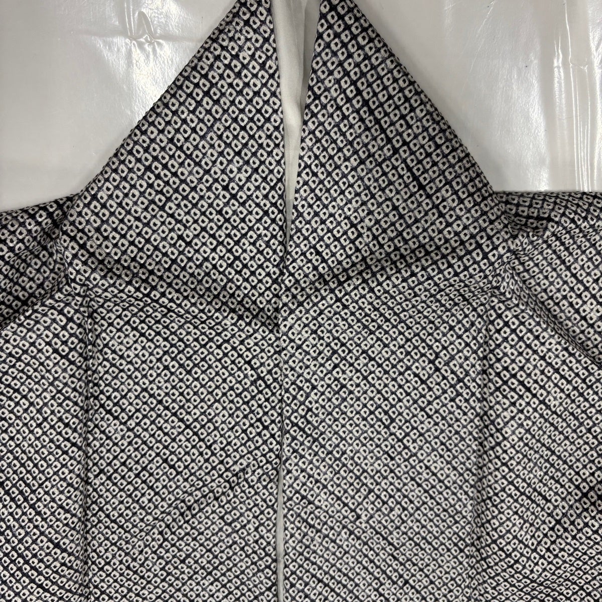 美品】 付下げ 身丈166.5cm 裄丈67cm M 袷 梅 松 総絞り 金糸 墨色